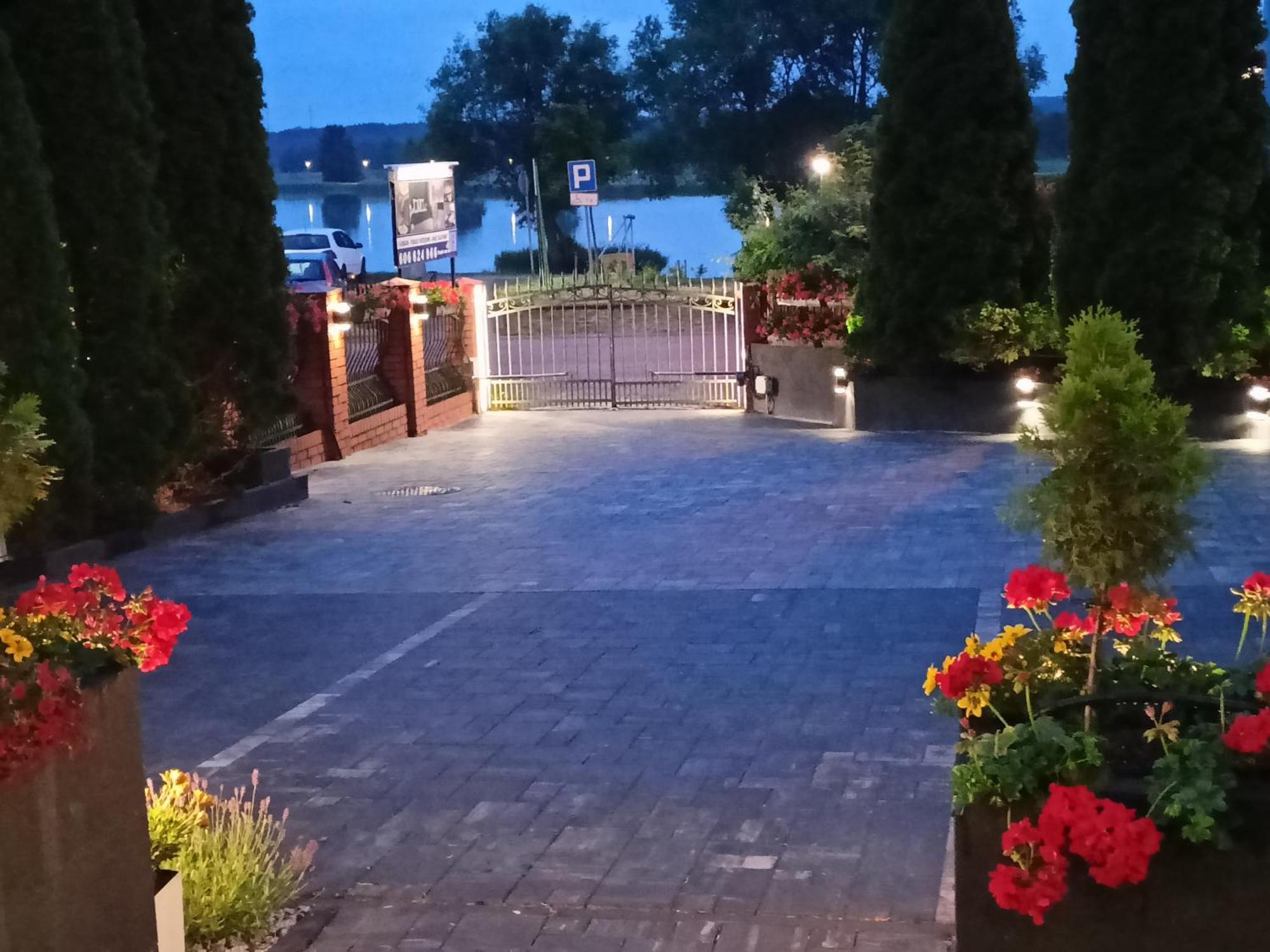 Pokoje Hotelowe Nad Zalewem Siedlce Esterno foto